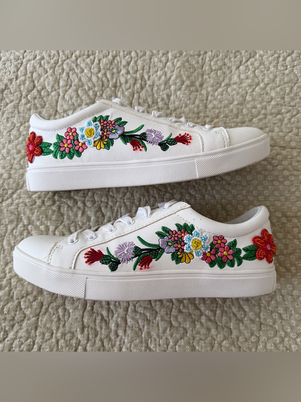 Steve Madden White Sneakers with Multicolor Floral Embroidery